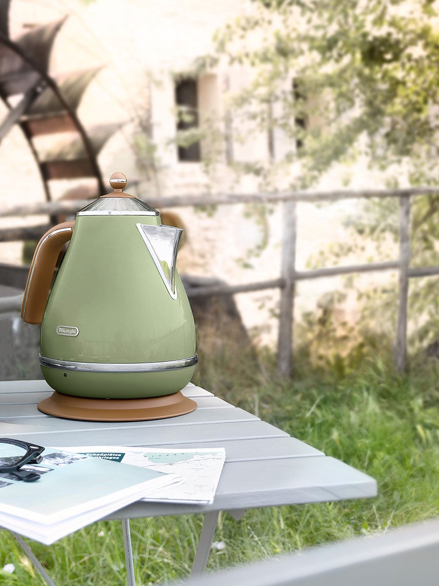 Olive green kettle sale