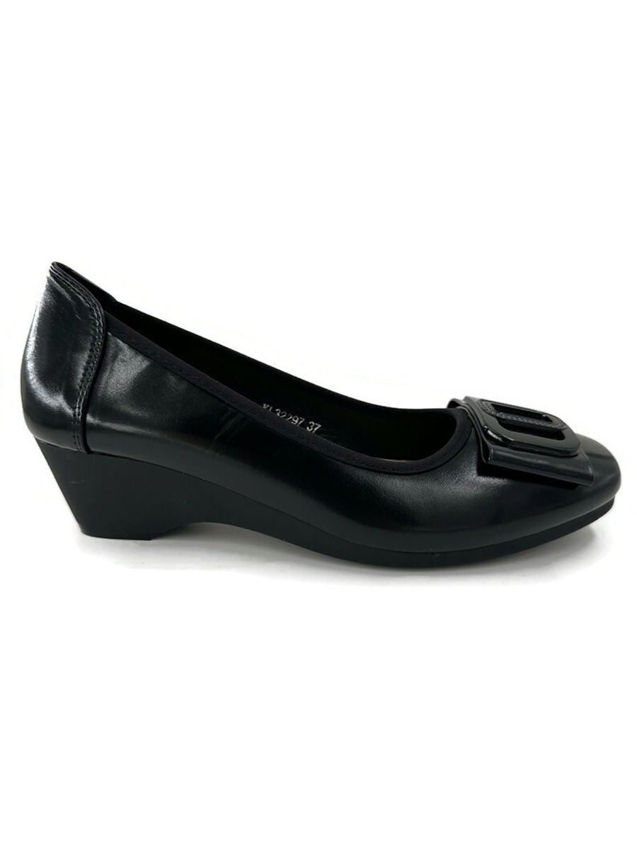 Black sales court wedges