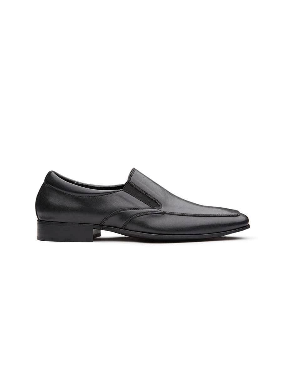 29.95% OFF on DAPPER Black Plain-Toe Loafers Tech-Leather (HBK B1 658LB5)