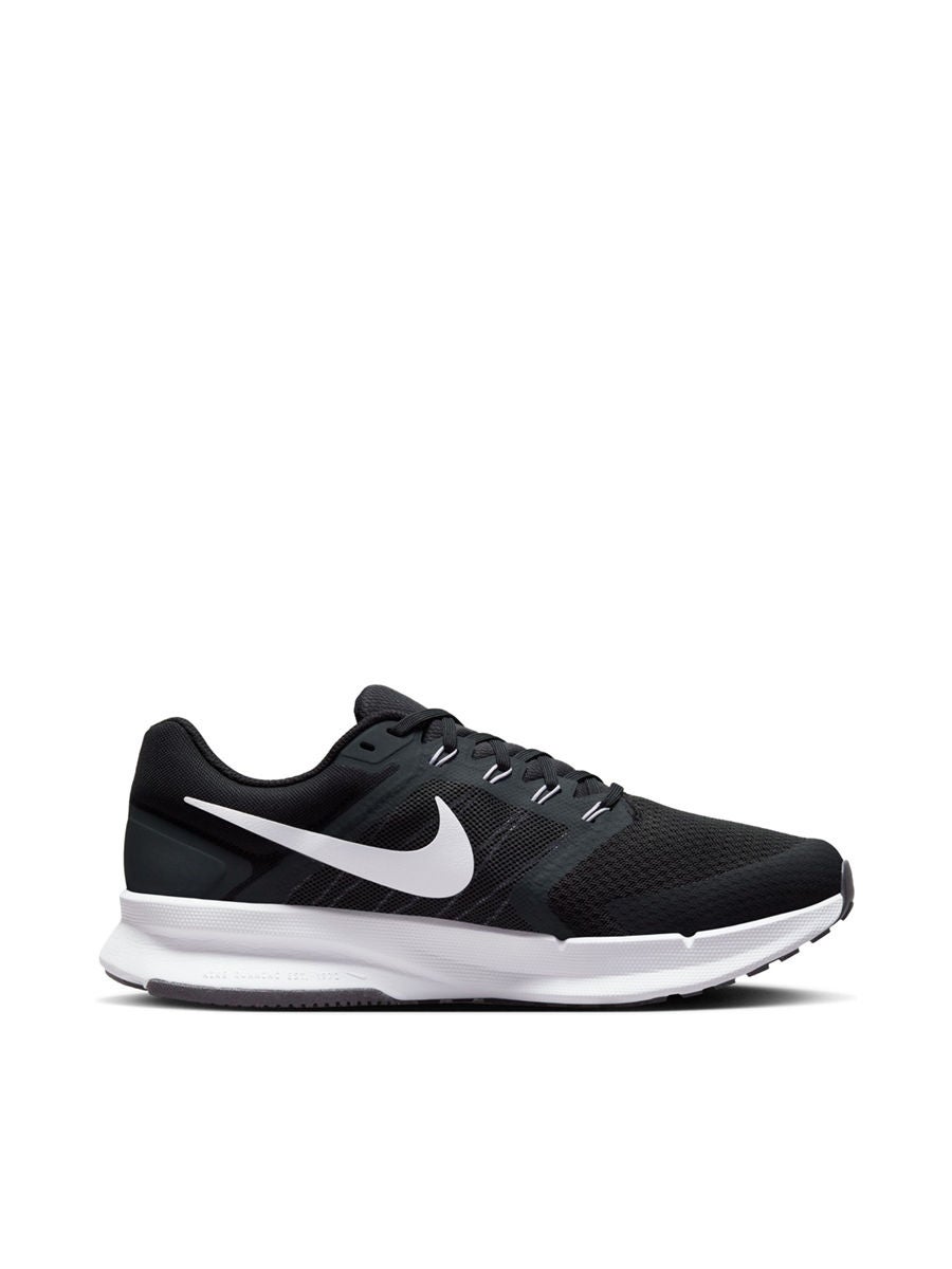 Nike run swift on sale black running shoes