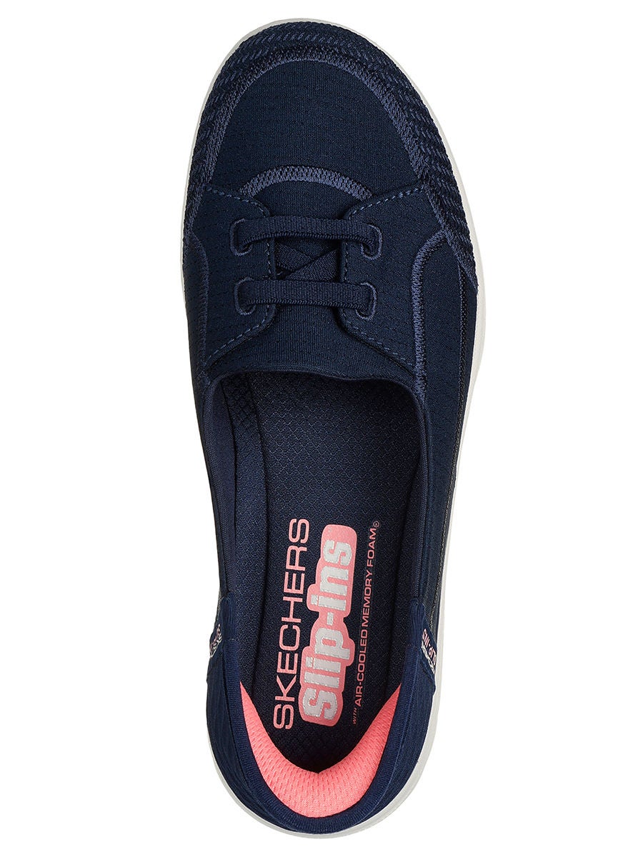 Slide on skechers discount shoes