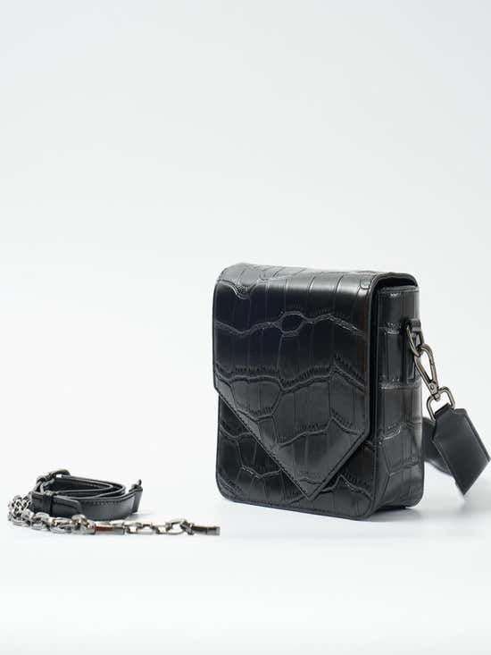 BESTER Brandy Shoulder Bag Black - Central.co.th