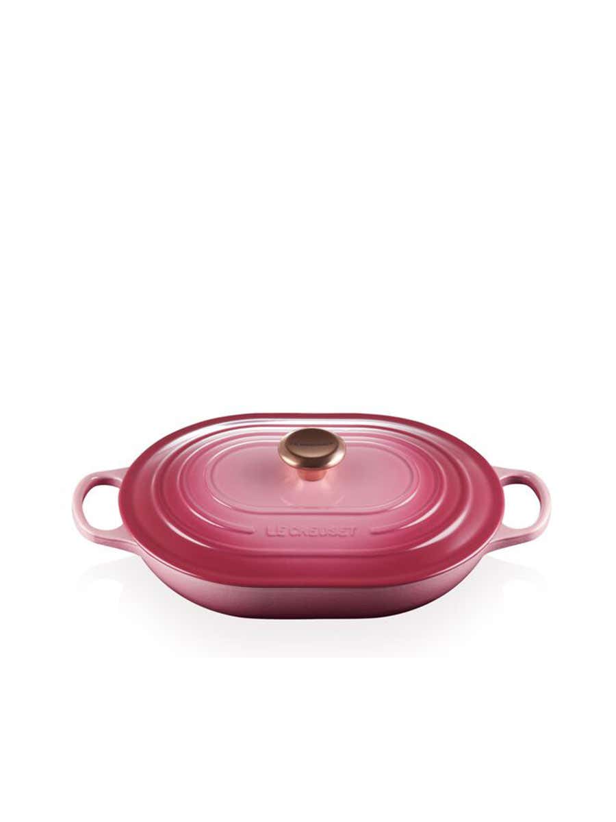 https://www.central.co.th/adobe/dynamicmedia/deliver/dm-aid--4fba3458-52b1-4624-b17f-3ee4c0b71a88/lecreuset-ironpotsignatureoblongcasseroleoven31cmberrycopperknob21112314394445pink-cds93556590-1.jpg?preferwebp=true&quality=60