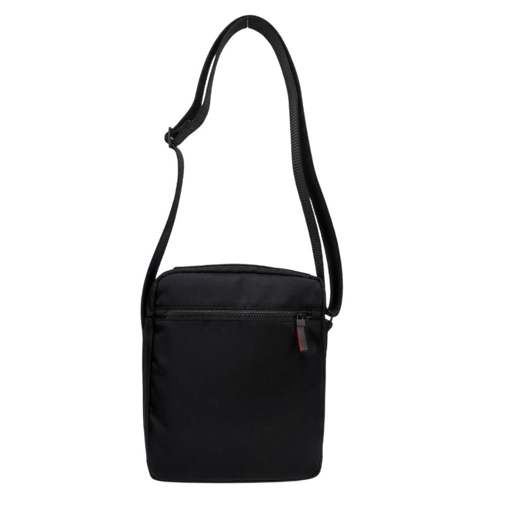 Alain delon outlet sling bag