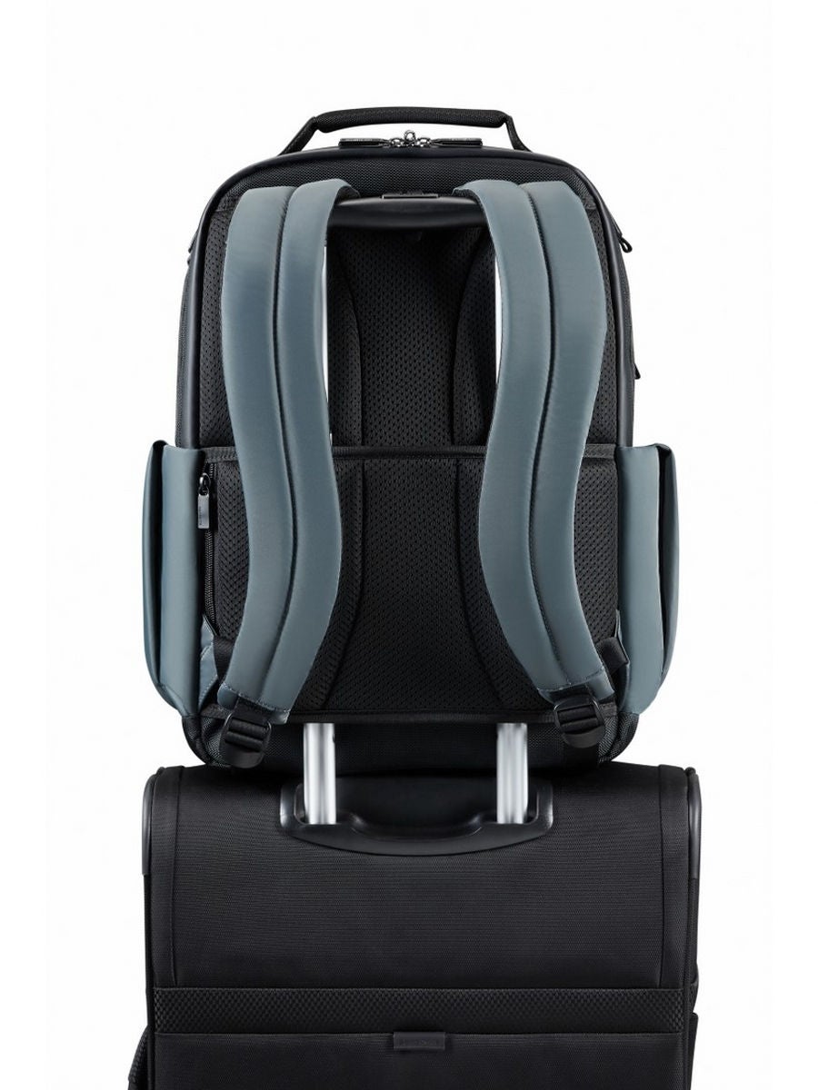 Samsonite xbr laptop backpack hotsell 3v 15.6