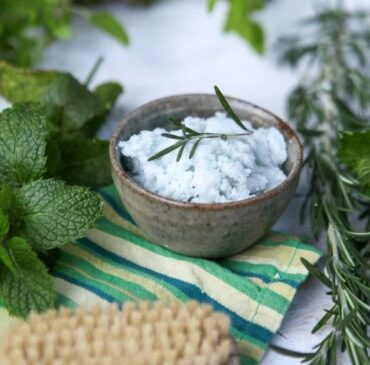 3 ROSEMARY & MINT