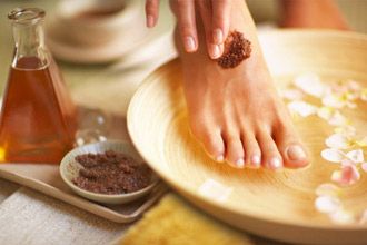 4 Camphor and Eucalyptus Honey Foot Soak