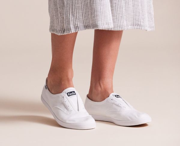 white sneaker for women 7 - Keds Chillax Basics