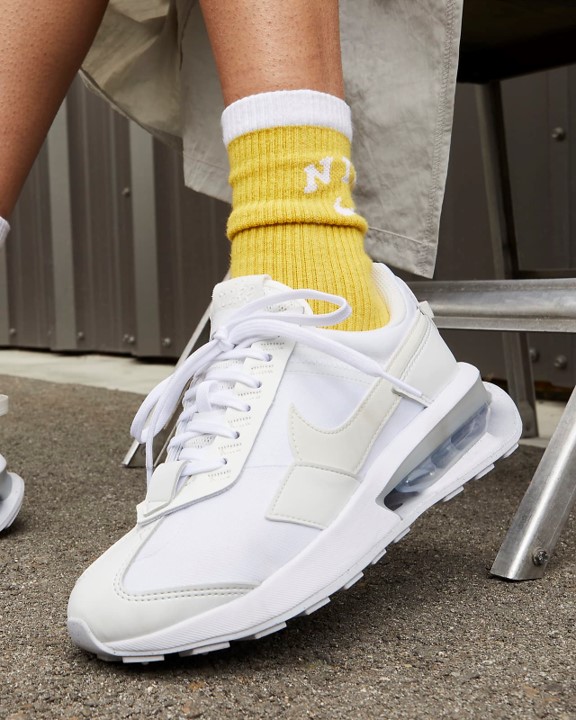 white sneaker for women 8 - Nike Air Max Pre-Day